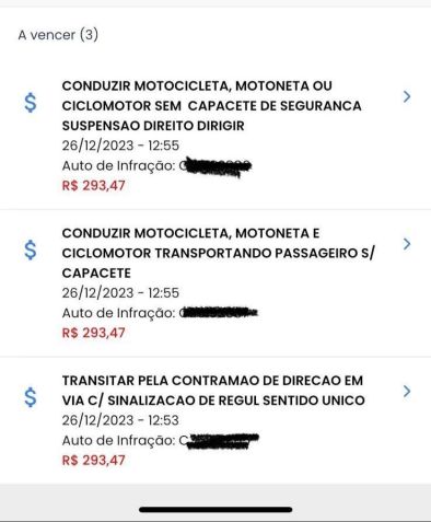 Motociclista foi multado três vezes em menos de dois minutos / Reprodução