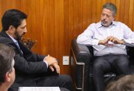 Nunes entrega a Lira projeto para pedir que municípios fiscalizem operadoras de energia