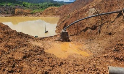 Garimpo ocupa área 45% maior do que a mineração convencional