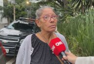 "Fiquei muito triste e surpresa", diz mãe de professor solto após ser preso injustamente