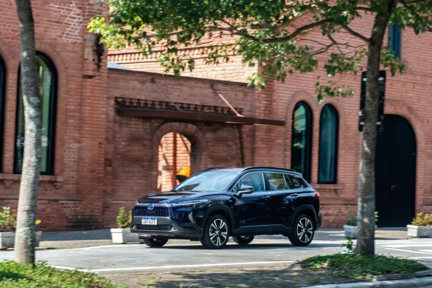 Toyota Corolla Cross XRX Hybrid 2025 / Divulgação