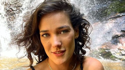Adriana Birolli fala sobre bastidores da novela "Viver a Vida"
