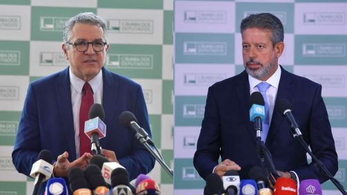 Ministro-chefe da Secretaria de Relações Institucionais, Alexandre Padilha, e presidente da Câmara dos Deputados, Arthur Lira (PP-AL)