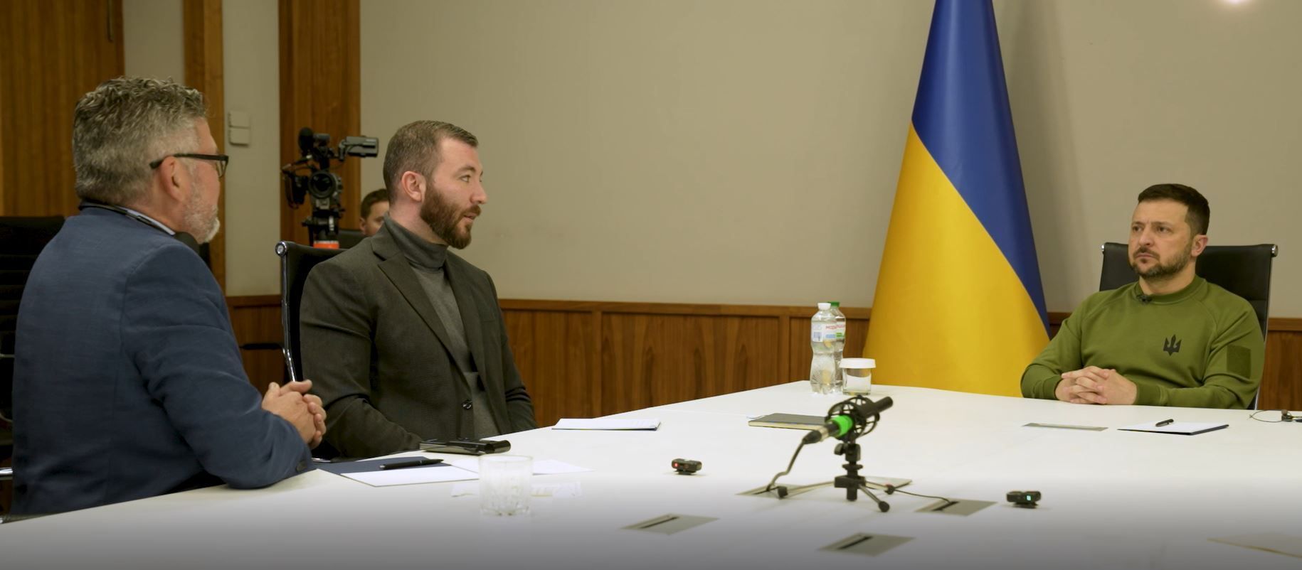 Correspondente Américo Martins entrevista o presidente da Ucrânia, Volodymyr Zelensky, em Kiev / 18/04/2024
