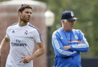 Ancelotti parabeniza Xabi Alonso por título do Bayer Leverkusen na Bundesliga