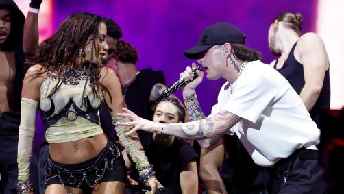 Anitta fez uma participação especial no show de Peso Pluma no segundo fim de semana do Coachella