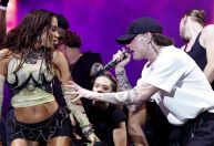 Coachella: Anitta aparece de surpresa e canta 
