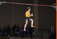 Fenômeno do atletismo, Duplantis quebra recorde mundial pela oitava vez