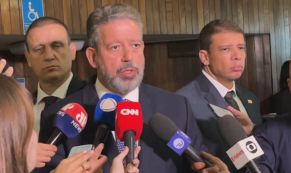 Imagem de destaque do post: Lira vai formar um grupo de trabalho para dar andamento ao debate das fake news