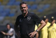 Artur Jorge esfria empolgação no Botafogo: 'Vencemos apenas mais um jogo'