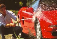 Carro de Ayrton Senna é colocado à venda por R$ 3,1 milhões