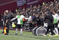 Klopp diz que problema com Salah foi resolvido, mas atacante rebate