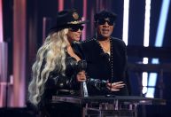 Beyoncé revela que Stevie Wonder toca gaita em sua versão de 