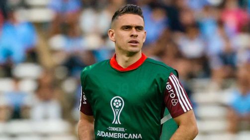 Borré com a camisa do Internacional