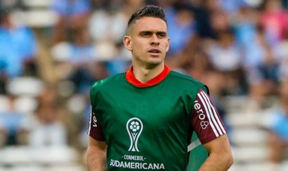 Borré com a camisa do Internacional