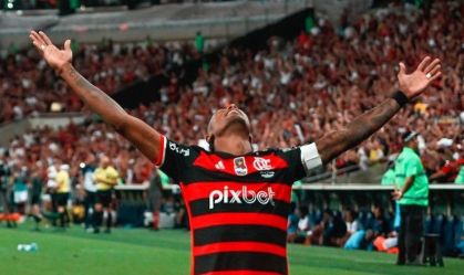 Bruno Henrique se emociona com torcida do Flamengo e manda recado para Gabigol