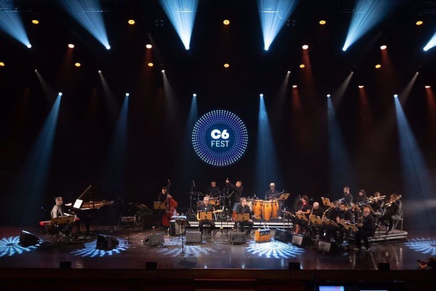 Apresentação da Orquestra Ouro Negro durante o C6 Fest de 2023 • Reprodução/Instagram