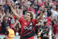 Cannobio decide, e Athletico-PR vence Internacional pelo Brasileirão