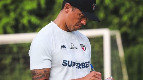 Carpini ficou no comando da equipe por 18 partidas
