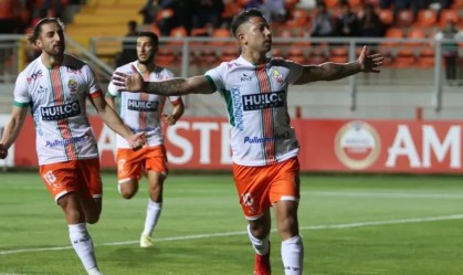 Jogadores do Cobresal comemoram gol