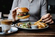 Pesquisadores descobrem neurônios relacionados à compulsão alimentar