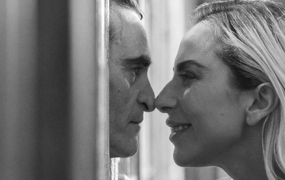 Joaquin Phoenix e Lady Gaga em "Coringa: Delírio a Dois"