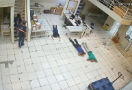 Criminosos fazem reféns em agência dos Correios na Grande São Paulo
