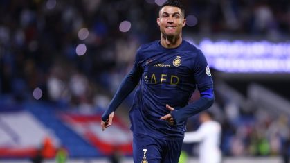 Cristiano Ronaldo comemora um dos gols que marcou na goleada de 9 a 0 do Al-Nassr sobre o Abha