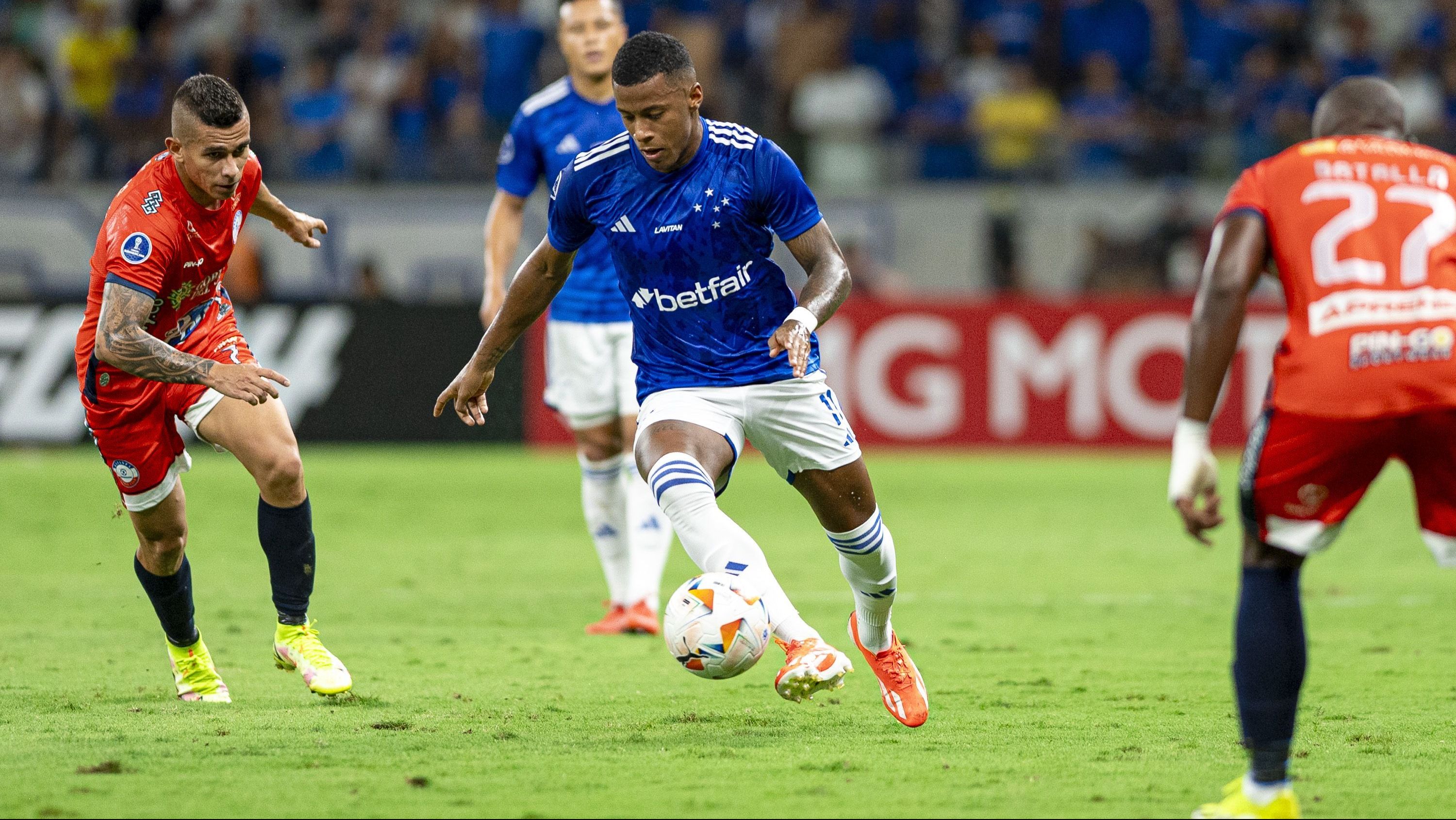 Lance de Cruzeiro 3 x 3 Alianza FC