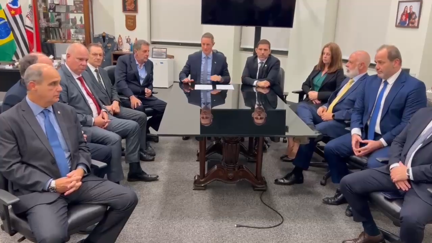 Secretário de Segurança Pública de São Paulo, Guilherme Derrite, em vídeo gravado com a cúpula da Polícia Civil sobre imbróglio entre as polícias em relação aos termos circunstanciados de ocorrência / Reprodução