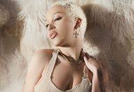 Doja Cat lança álbum deluxe "Scarlet 2 CLAUDE"; veja tracklist