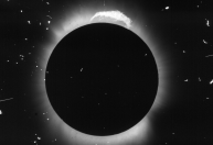 Eclipse no Brasil comprovou teoria de Einstein há mais de 100 anos; entenda