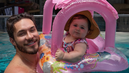 Eliezer e a filha, Lua