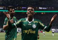 Abel Ferreira brinca sobre Estêvão: 