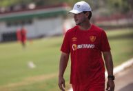 Fernando Diniz terá que reinventar o Fluminense na estreia na Libertadores