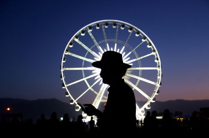 Silhueta de fã presente no Coachella, que começou na sexta-feira (12) na Califórnia