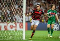 Estreante marca e Flamengo garante primeira vitória na Libertadores