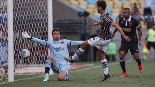 Martinelli finaliza para marcar o segundo gol do Fluminense sobre o Vasco