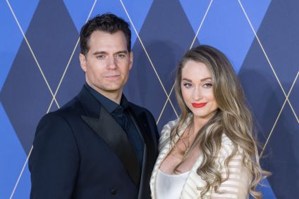 Henry Cavill e Natalie Viscuso na premiere de "Argylle" em Londres em 24 de janeiro de 2024