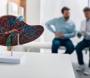 Hepatites virais: veja quais vacinas são fundamentais para prevenção