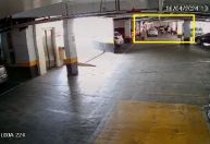 Morto levado ao banco: vídeo mostra idoso sendo retirado de carro e colocado em cadeira de rodas