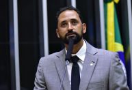 Deputado Maurício do Vôlei disse ter errado ao votar a favor do retorno do DPVAT: 