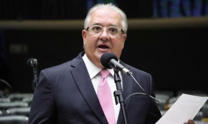 Relator diz à CNN que fará mudanças no PL dos aplicativos enviado pelo governo