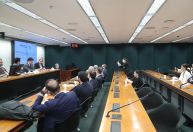 Comissão da Câmara aprova piso salarial de R$ 3.600 para profissionais de educação física