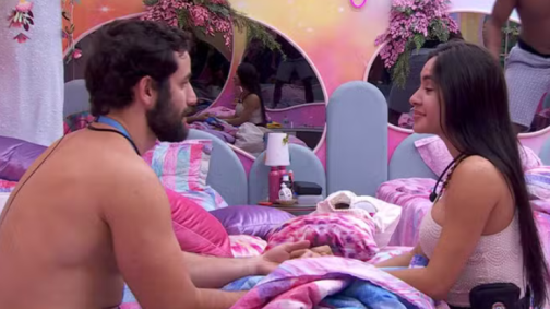 Matteus e Isabelle conversam sobre um possível romance no BBB24
