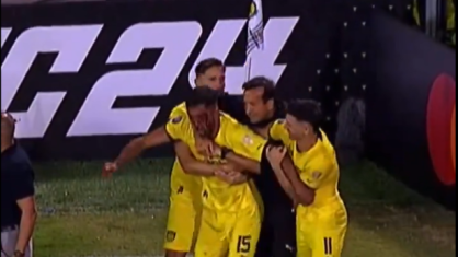 Jogador do Peñarol foi atingido ao fim do jogo contra o Rosario