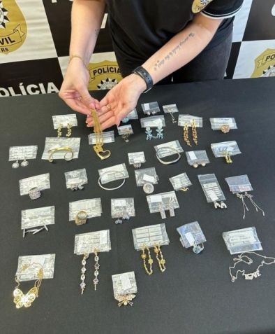 Polícia do RS prende bandidos e recupera joias roubadas de residências de luxo / Polícia Civil do RS