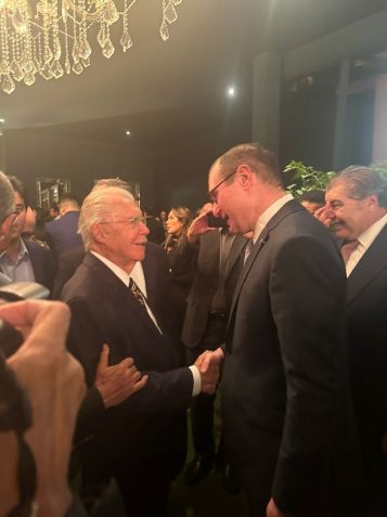 Sarney e Cristiano Zanin / Tainá Falcão