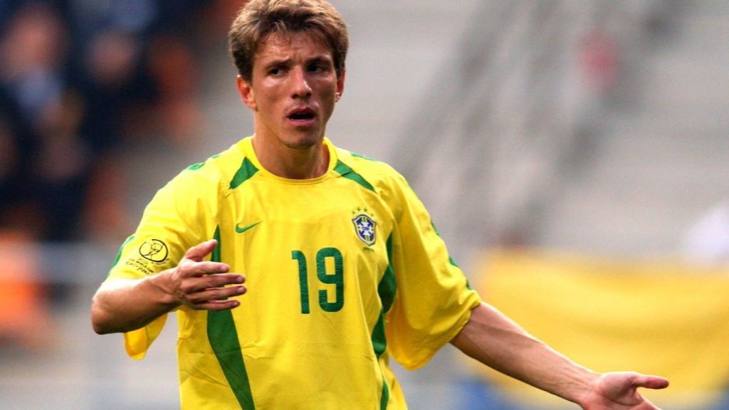 Juninho atuando pela Seleção Brasileira