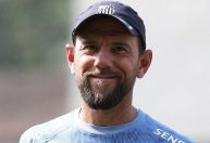 Time feminino do Santos anuncia retorno de técnico acusado de assédio